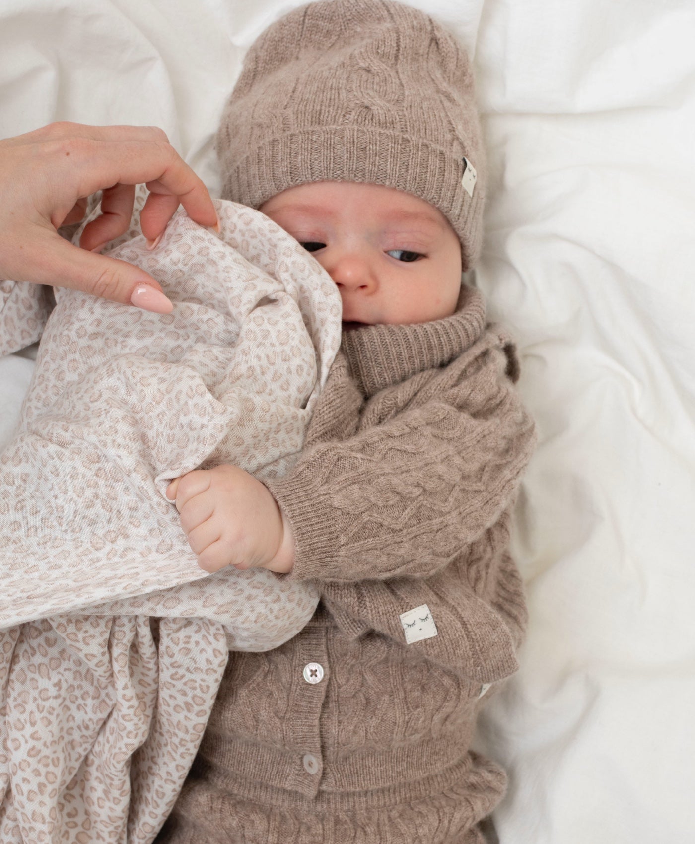 Cashmere Cable Knit Set