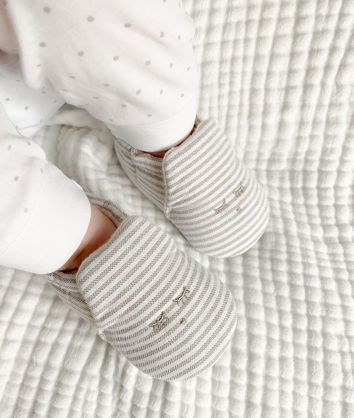 Chaussures pour berceau